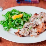 Kremasti sos od pečuraka od šampinjona sa kremom: recepti u tavi, u rerni, u spori šporet